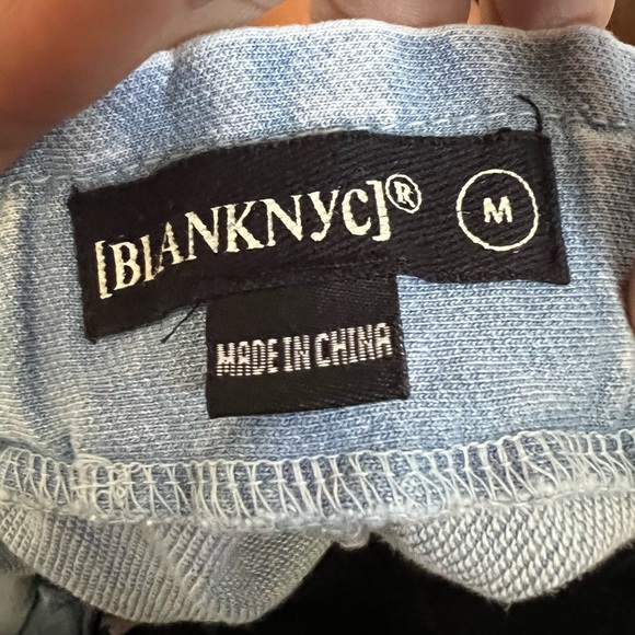 Blank NYC Paperbag Waist Acid Wash Shorts Sz Medium - Picture 4 of 5